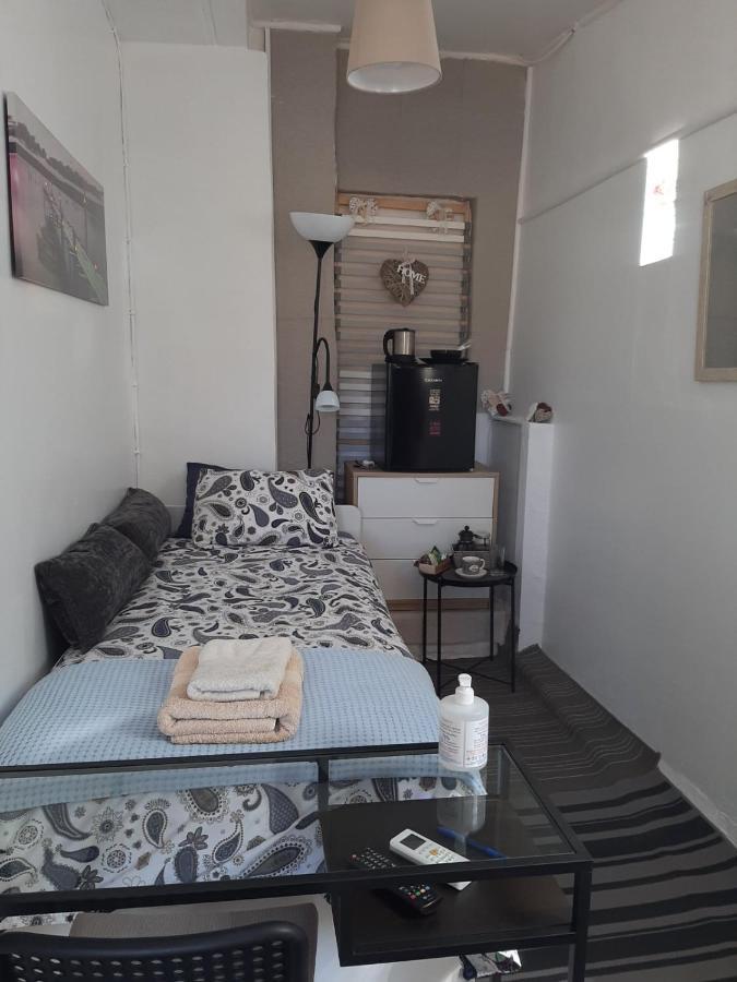 Apartamento Georgias House 7 Min From Athens Airport Artemida  Exterior foto