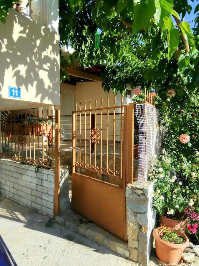 Apartamento Georgias House 7 Min From Athens Airport Artemida  Exterior foto